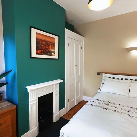 ウィンチェスターTastefully Decorated 1-Bed With Free Parking - At Hemアパートメント エクステリア 写真