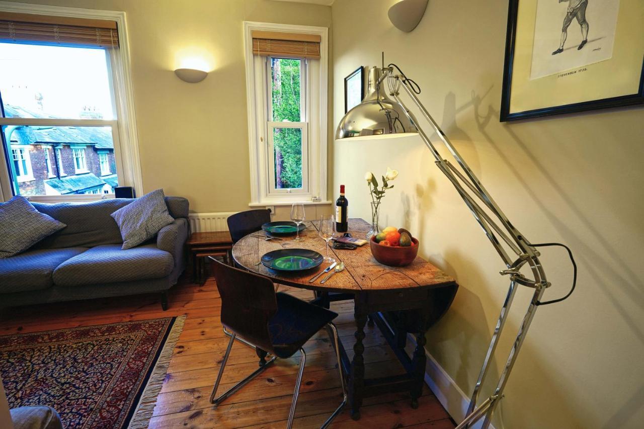 ウィンチェスターTastefully Decorated 1-Bed With Free Parking - At Hemアパートメント エクステリア 写真
